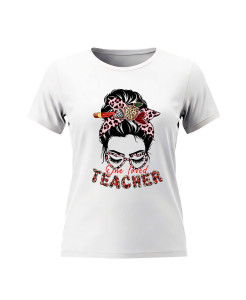 One Loved Teacher – Leopard Bun & Glasses – Teacher T‑shirt One Loved Teacher – Leopard Bun & Glasses – Teacher T‑shirt